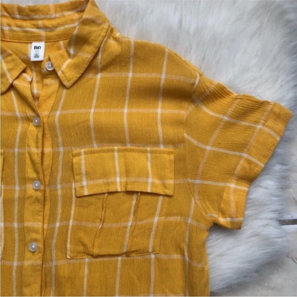 BP. Cropped Buttondown - Picture 3 of 5